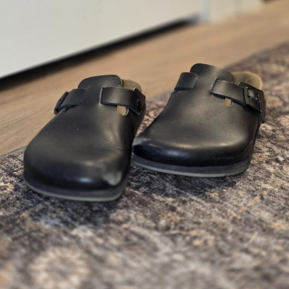 Birkenstock Boston Super Grip Leather Black Clogs